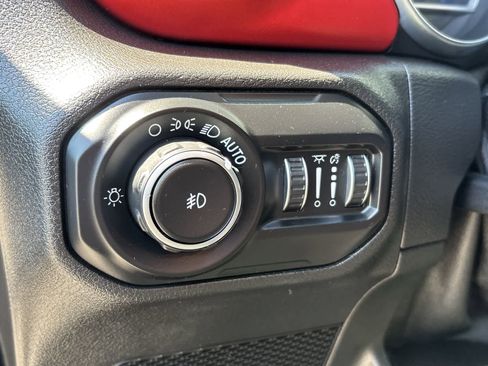 Certified 2019 Jeep Wrangler Unlimited Rubicon AWD/4WD image 10
