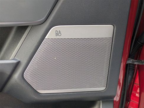 Used 2022 Ford F150 Lariat w/ Equipment Group 502A High image 26