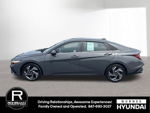 Certified 2025 Hyundai Elantra SEL FWD image 5