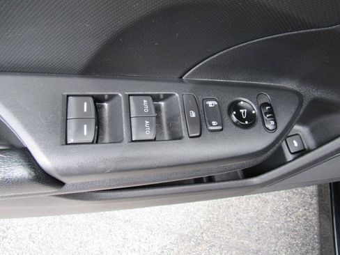 Used 2019 Honda Civic Sport image 12