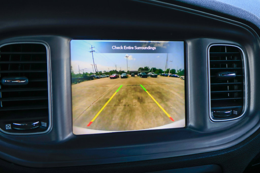 Used 2023 Dodge Charger SXT RWD image 4
