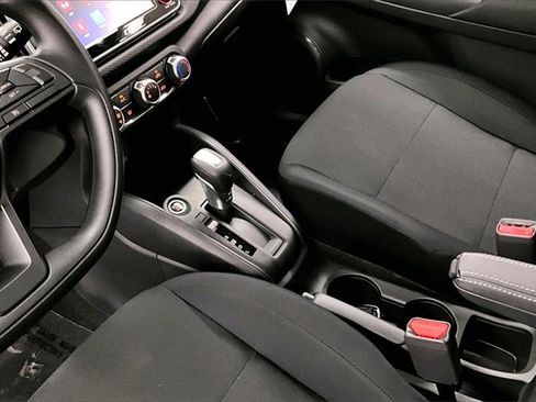 New 2025 Nissan Kicks Play S image 8