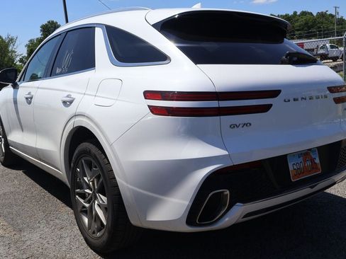 Used 2025 Genesis GV70 2.5T AWD/4WD image 4