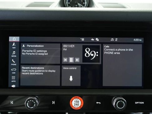 Certified 2025 Porsche Macan AWD/4WD image 17
