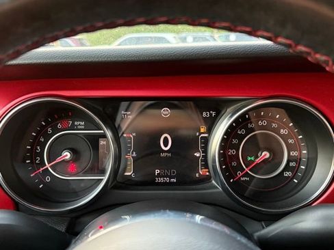 Used 2022 Jeep Wrangler Unlimited Rubicon w/ Cold Weather Group image 17