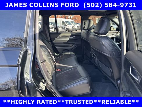 Used 2024 Jeep Grand Cherokee Altitude AWD/4WD image 14