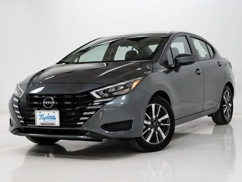 Used 2025 Nissan Versa SV image 1