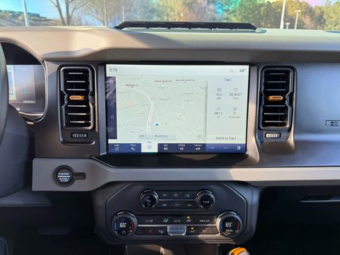 Used 2023 Ford Bronco Badlands w/ Sasquatch Package image 19