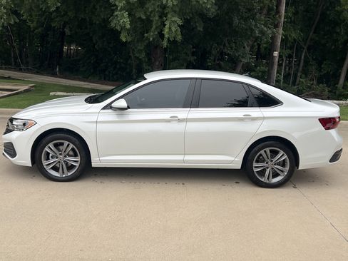 Used 2022 Volkswagen Jetta SE FWD image 7