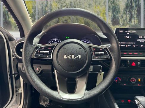 Used 2024 Kia Forte LXS image 16