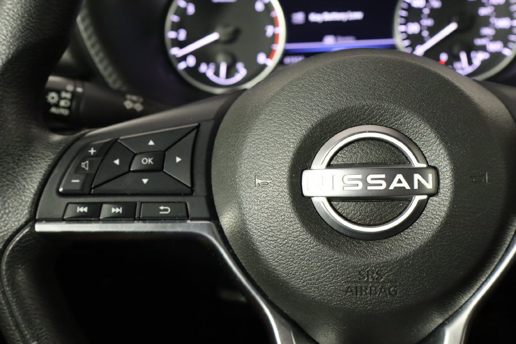 Used 2024 Nissan Sentra SV FWD image 8