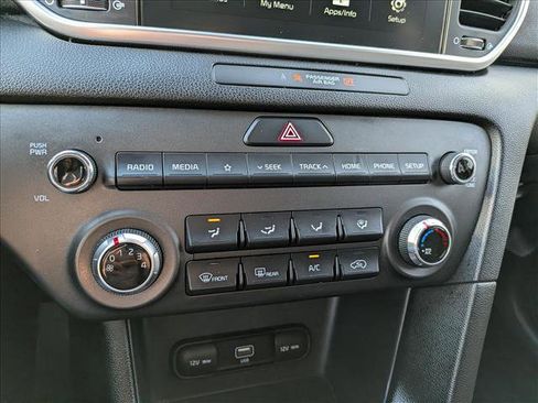 Used 2022 Kia Sportage LX image 31