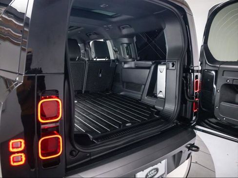 Used 2024 Land Rover Defender 130 Outbound image 34