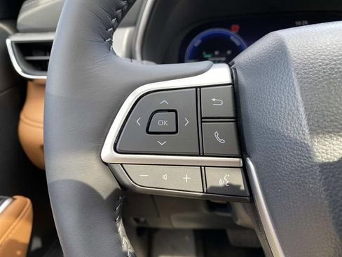 New 2026 Toyota Highlander Platinum AWD/4WD image 16