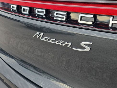 Used 2023 Porsche Macan S image 5