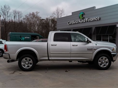 Used 2013 RAM 3500 Laramie w/ Convenience Group image 3