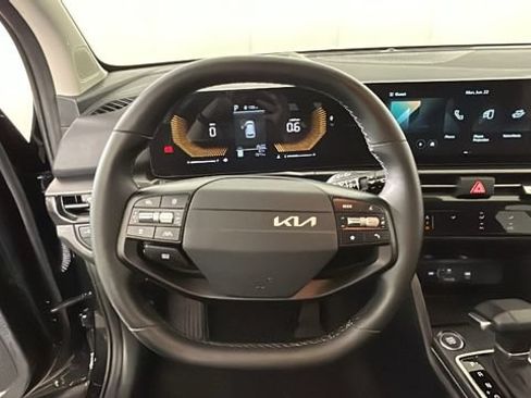Used 2026 Kia Sportage LX FWD image 14