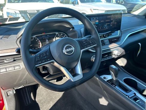 New 2025 Nissan Altima 2.5 SV w/ SV Special Edition Package image 5