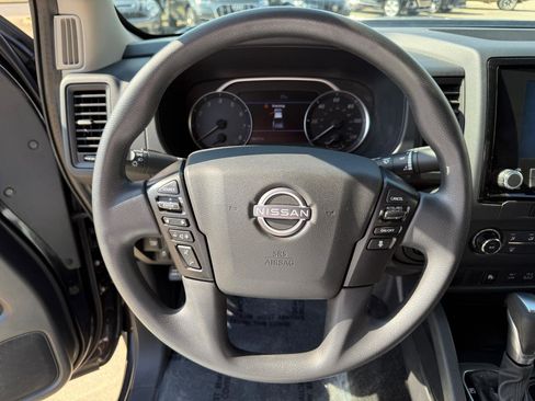 Used 2022 Nissan Frontier S w/ Technology Package image 18