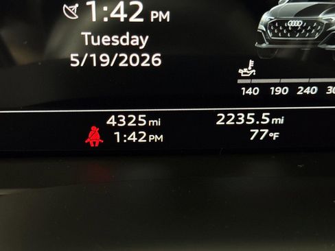 Used 2025 Audi Q8 Premium Plus w/ Premium Plus Package AWD/4WD image 28