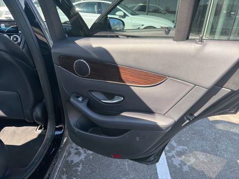 Used 2020 Mercedes-Benz GLC 300 4MATIC image 72