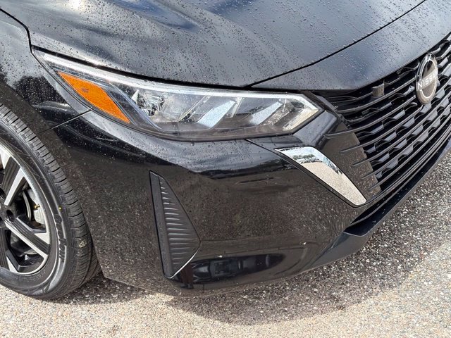 Used 2024 Nissan Sentra SV FWD image 9
