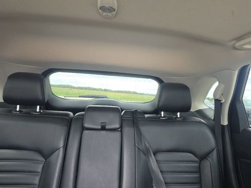 Used 2019 Ford Edge SEL w/ Equipment Group 201A AWD/4WD image 15
