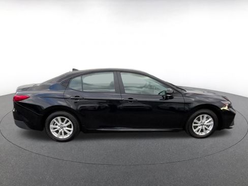 Used 2025 Toyota Camry LE image 16