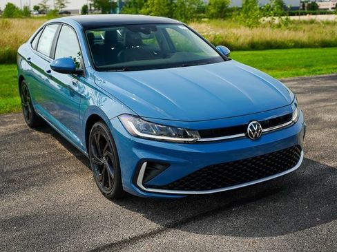 New 2025 Volkswagen Jetta SE image 38