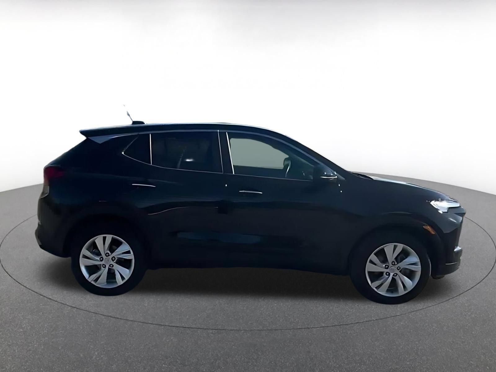 Used 2025 Buick Encore GX Preferred AWD/4WD image 13