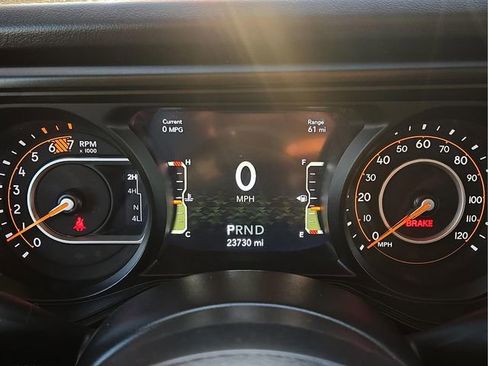 Used 2025 Jeep Wrangler Unlimited Rubicon image 30