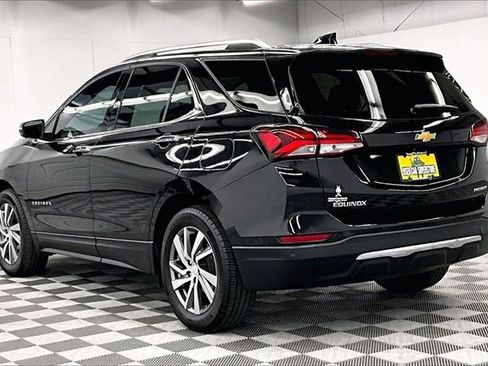 Used 2023 Chevrolet Equinox Premier image 2