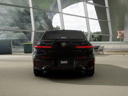 New 2026 BMW 760i xDrive w/ Executive Package image 5