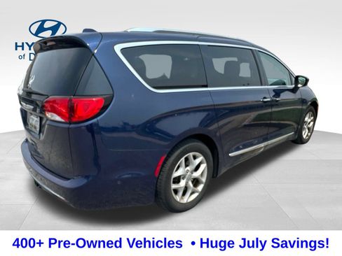 Used 2019 Chrysler Pacifica Touring-L Plus FWD image 2