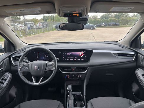 Used 2025 Buick Encore GX Preferred image 31