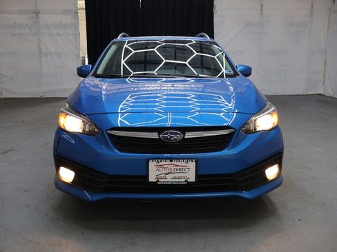 Used 2020 Subaru Impreza 2.0i Premium w/ Popular Package #2 AWD/4WD image 2