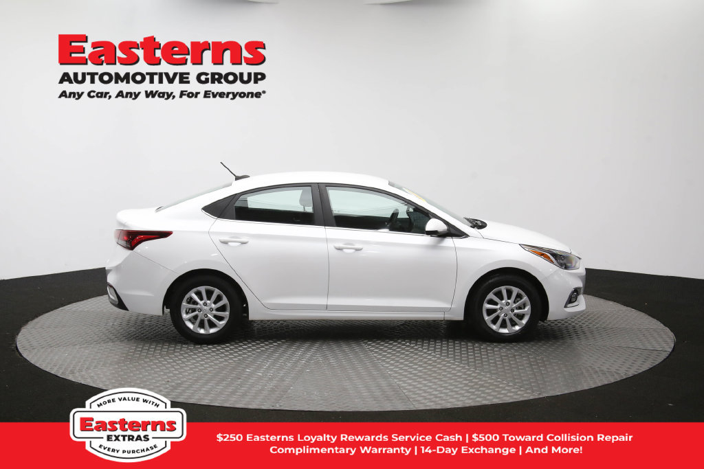 Used 2022 Hyundai Accent SEL FWD image 45