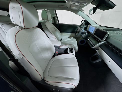 Used 2024 Hyundai Ioniq 5 Limited image 26