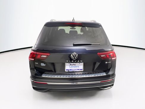 Used 2022 Volkswagen Tiguan SE image 6