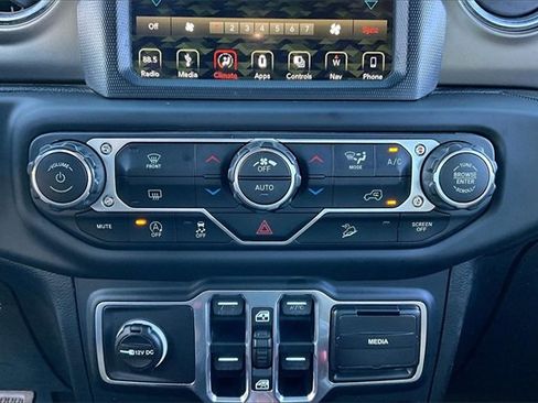 Used 2018 Jeep Wrangler Unlimited Rubicon image 22