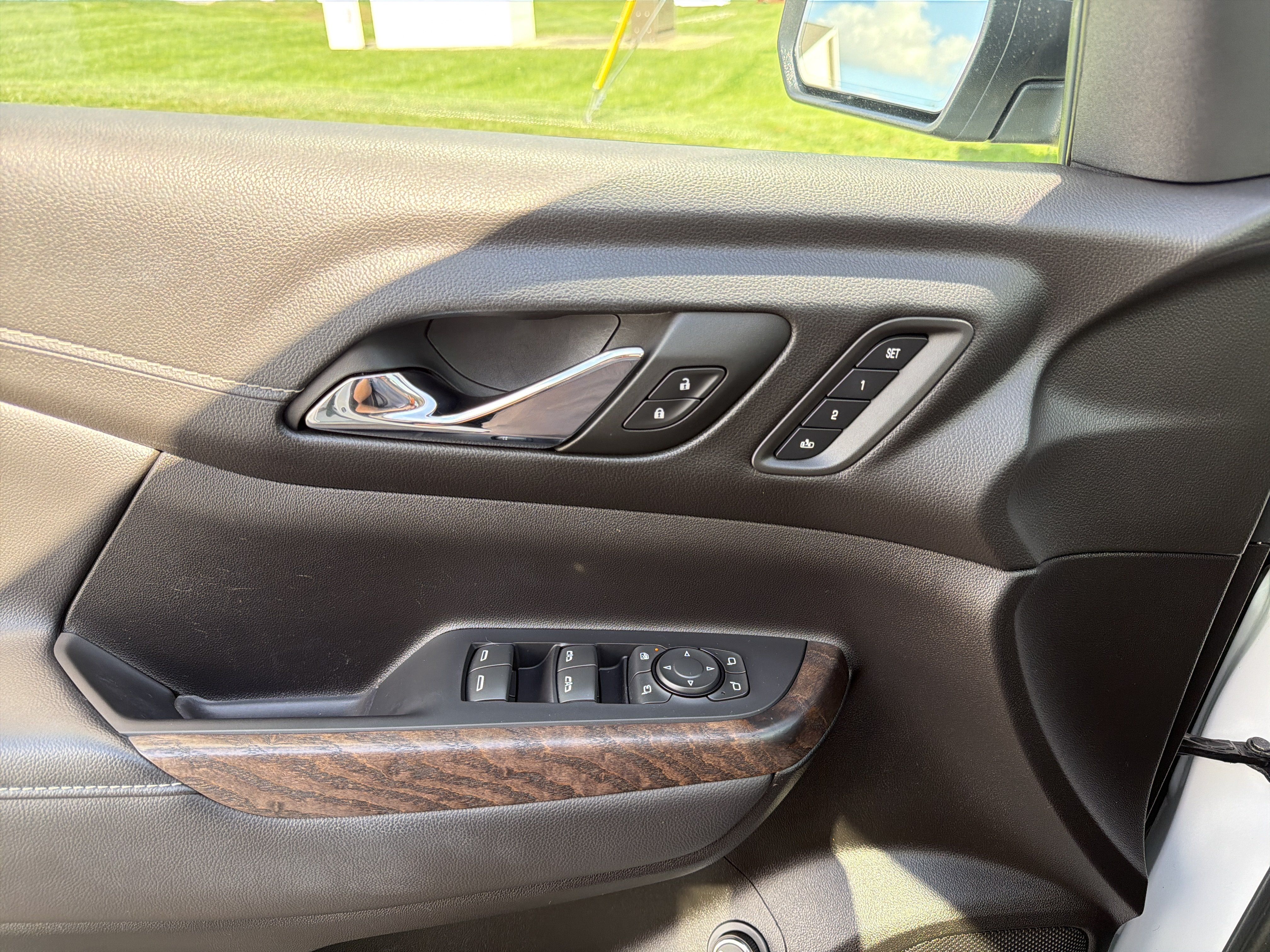 Used 2023 GMC Acadia Denali w/ Trailering Package AWD/4WD image 15