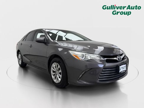 Used 2015 Toyota Camry LE FWD image 13