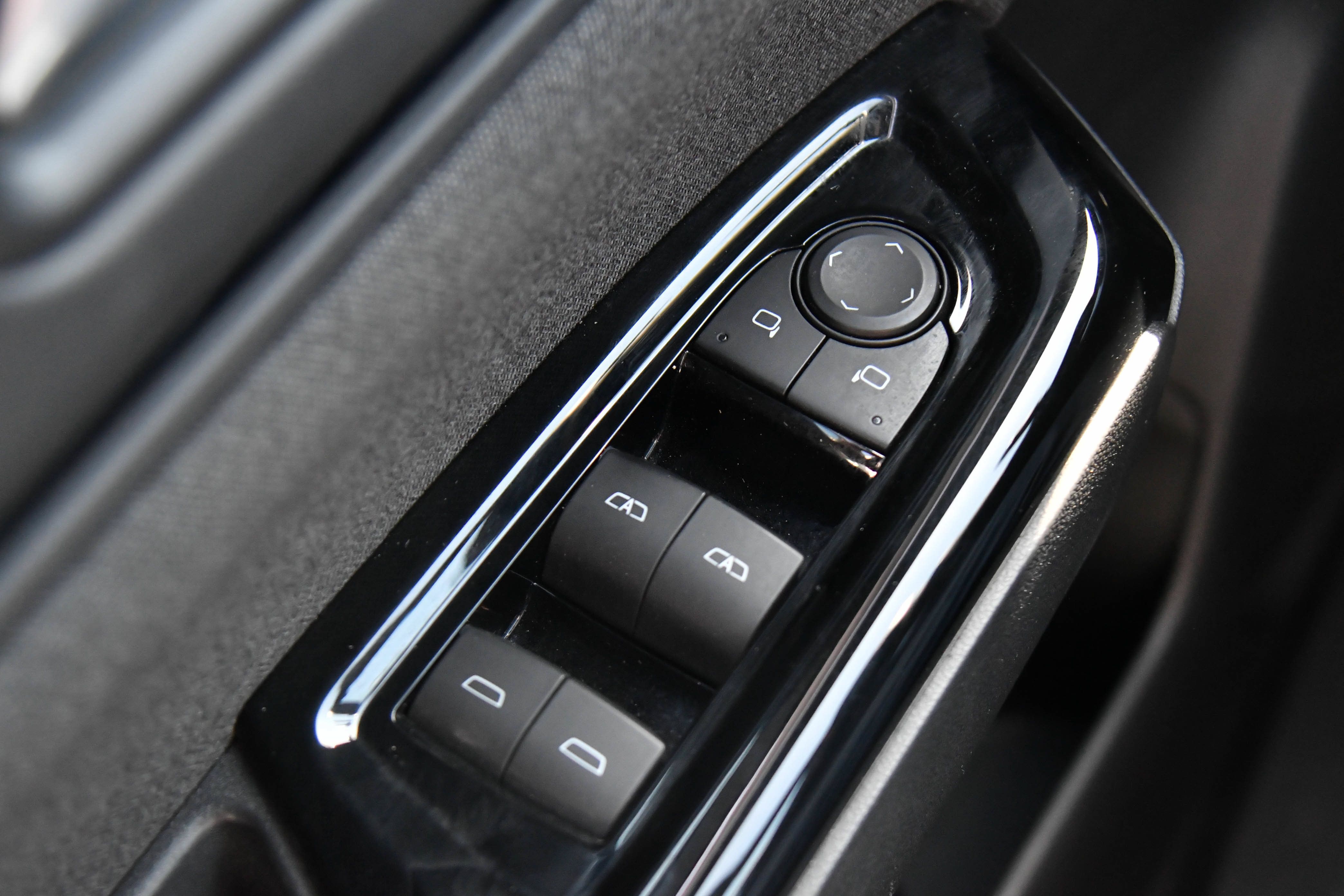 Used 2024 Honda Prologue EX image 36