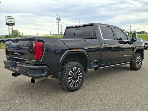 Used 2024 GMC Sierra 3500 Denali Ultimate AWD/4WD image 25