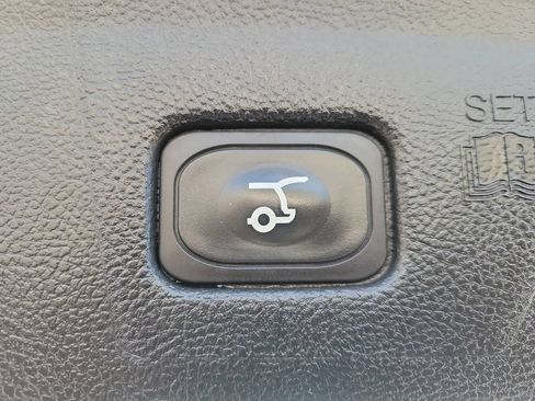 Used 2024 Ford Edge SEL w/ Convenience Package AWD/4WD image 10