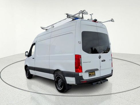 Used 2022 Mercedes-Benz Sprinter 144 Cargo w/ Parking Package image 8