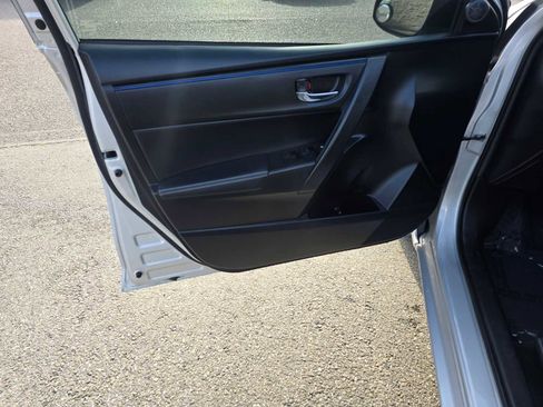 Used 2017 Toyota Corolla XSE image 21