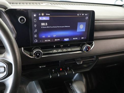 Used 2023 Chevrolet Colorado W/T image 5