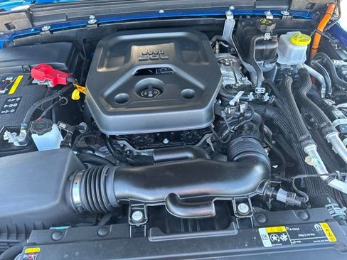 Used 2023 Jeep Wrangler Unlimited Rubicon 4xe image 21