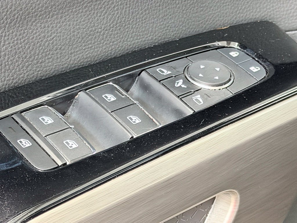 Used 2024 Nissan Pathfinder Platinum AWD/4WD image 12